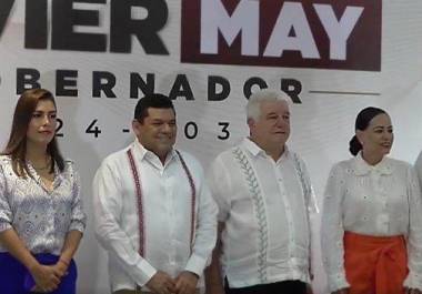 “Pepín” López Obrador, hermano del presidente Andrés Manuel, fue presentado por May como un “compañero con una trayectoria marcada por el compromiso, el servicio público y la lucha por la justicia”