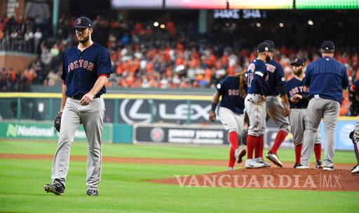 Medias Rojas de Boston contra la pared
