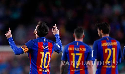 Barcelona masacra al Osasuna y se afianza en el liderato