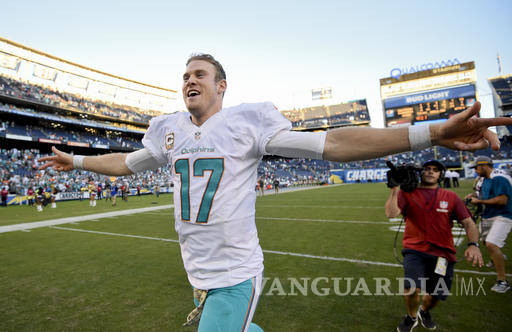 $!Dolphins brillan ante Chargers