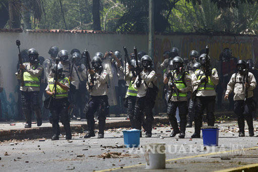 $!Reprimen nueva protesta en Venezuela, suben a 36 los muertos