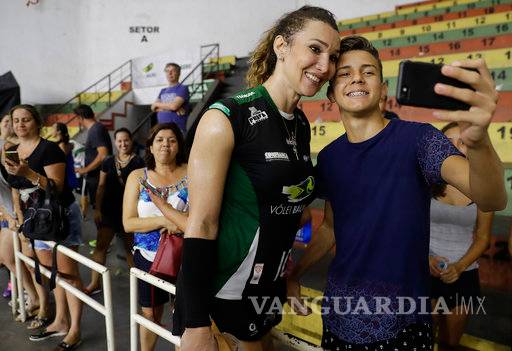 $!Jugadora transgénero debuta en vóleibol brasileño