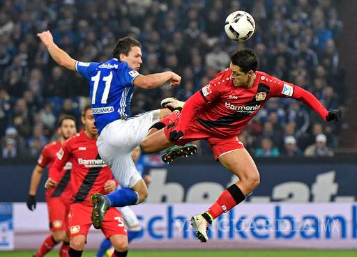 15 y contando para 'Chicharito'