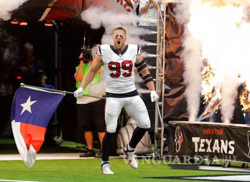 J.J. Watt recibe ovación estrenduosa en Houston