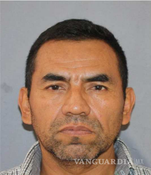 $!Ofrecen 100 mil pesos de recompensa por exjefe de escoltas de alcalde de Carlos Manzo, acusado de homicido