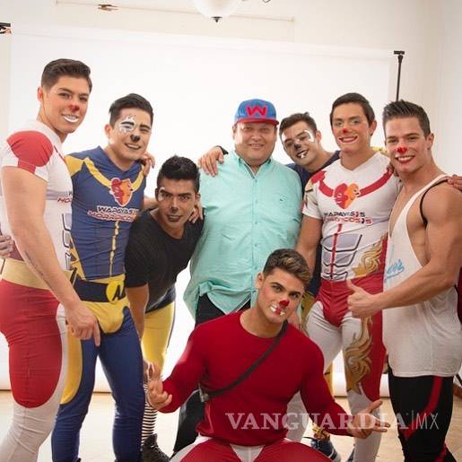 $!Wapayaso en relación homosexual ¡con el dueño del grupo!