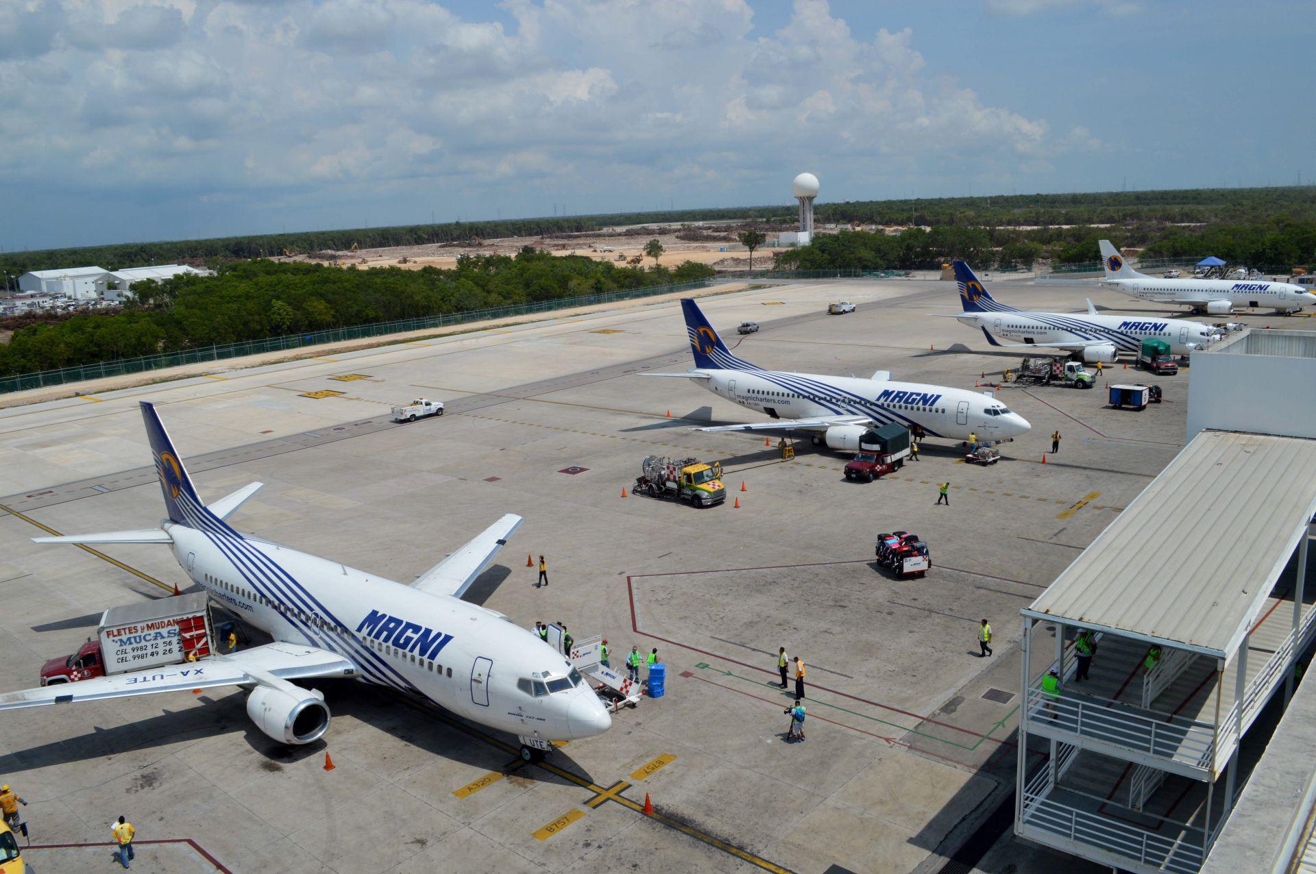 ¿Qué pasará con los viajeros afectados por Magnicharters, aerolínea que canceló vuelos?