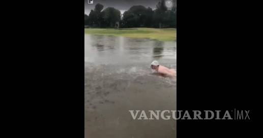 Ante megainundaciones en Torreón, ‘nadan’ en… ¡campo de golf!