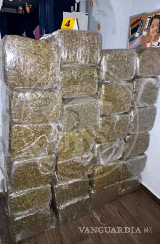 $!Cateo en vivienda deja el aseguramiento de más de media tonelada de marihuana, en NL