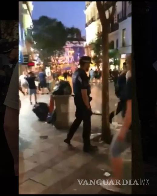 $!Policía de Madrid golpea, sin razón aparente, a aficionados del Tottenham