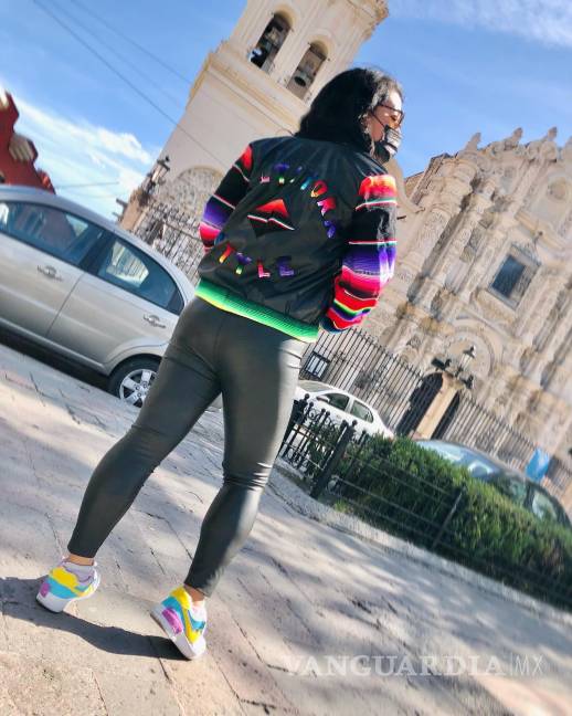 ¡Saltiyork Style! Lanza diseñadora de Saltillo modelos de ropa artesanal inspirada en el sarape