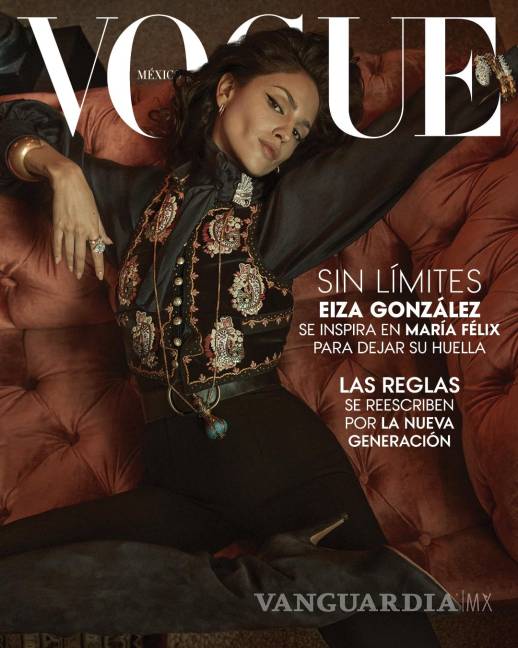 $!La actriz protagoniza la portada de la edición de febrero de Vogue México y Latinoamérica.