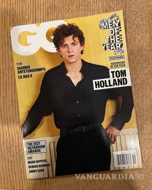 $!Tom Holland es el superhéroe del año y posó para la portada de noviembre de la revista GQ.