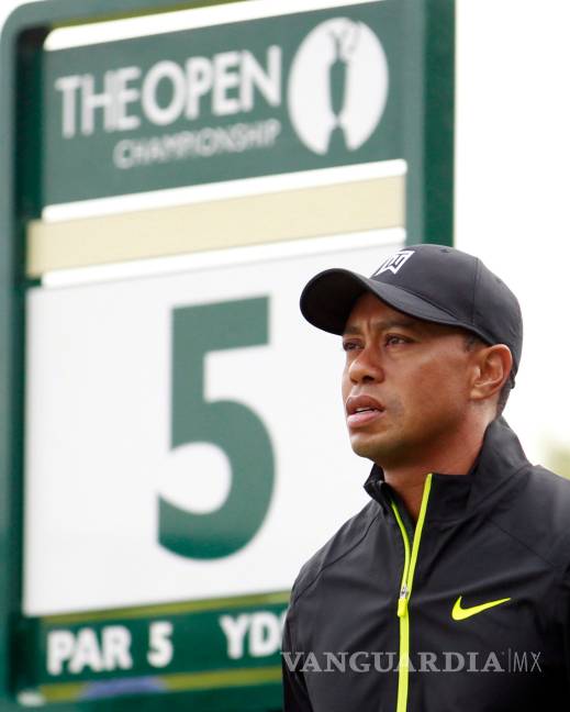 Tiger Woods sigue en picada; se baja del PGA Championship