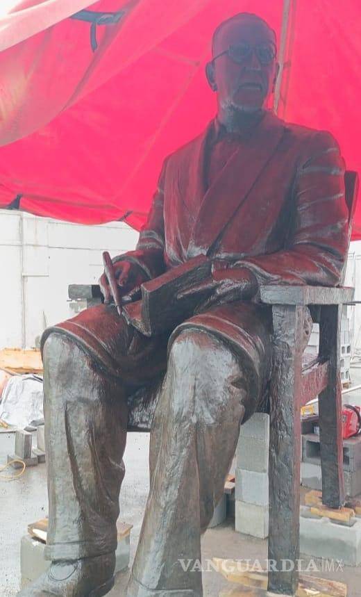 $!Con medio siglo de existencia, la obra de Cuauhtémoc Zamudio es uno de los monumentos emblemáticos de Saltillo.