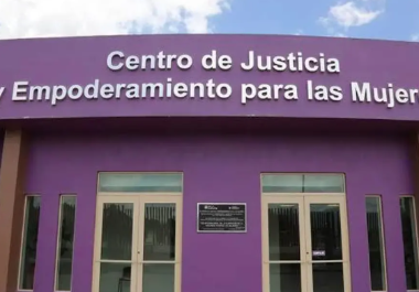 La Secretaría de las Mujeres aseguró que en Coahuila la violencia vicaria siempre se ha aplicado exclusivamente para proteger a mujeres.