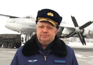 El comandante, que estaba al mando de los bombarderos estratégicos con capacidad nuclear de Putin en la cercana base aérea de Engels, es culpado por los servicios de seguridad ucranianos de múltiples atrocidades cometidas durante la guerra.