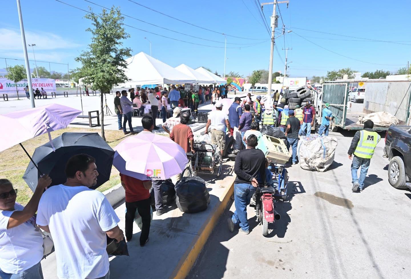Refuerzan limpieza urbana con descacharrización en Monclova