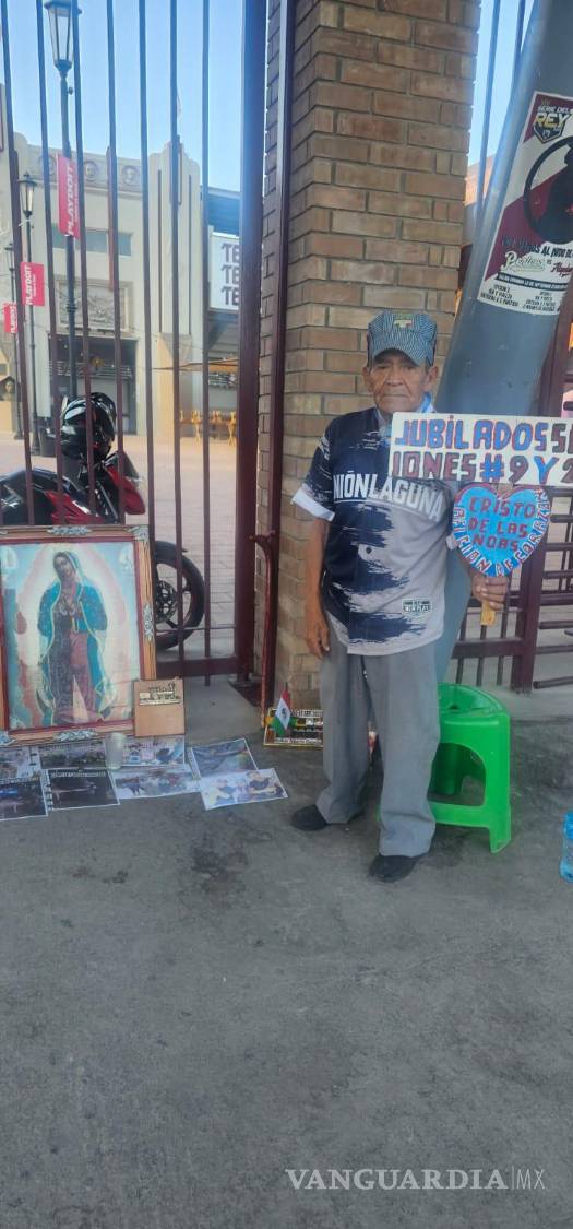 $!La Virgencita es su fiel acompañante a donde quiera que vaya.