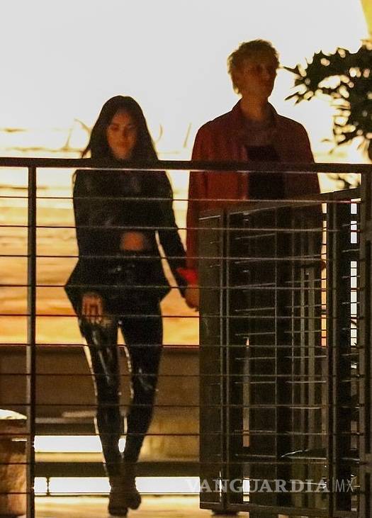 $!Megan Fox y Machine Gun Kelly ya presumen su amor