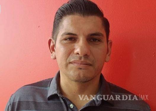 $!El maestro Sergio Iván Juárez Correa implementó el método que permitió a la estudiante Paloma Noyola obtener en matemáticas el resultado más alto a nivel nacional en la prueba Enlace.