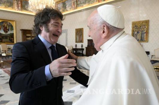 Desata polémica que Milei asista al funeral del Papa Francisco tras definirlo como el ‘representante del maligno’