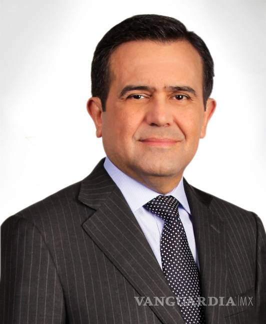 $!Ildefonso Guajardo impartirpa el eje Saltillo Competitivo.