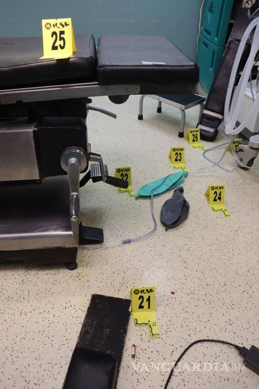 $!Peritos recabaron cánulas, jeringas y otros indicios para esclarecer el caso.