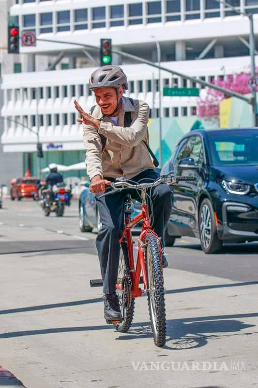 $!De actor a valet parking, Eugenio Derbez cambia de profesión para su nueva película en LA