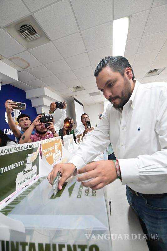 $!Carlos logró superar en un 24 por ciento los 49 mil 304 votos históricos que en 2009 habían logrado.