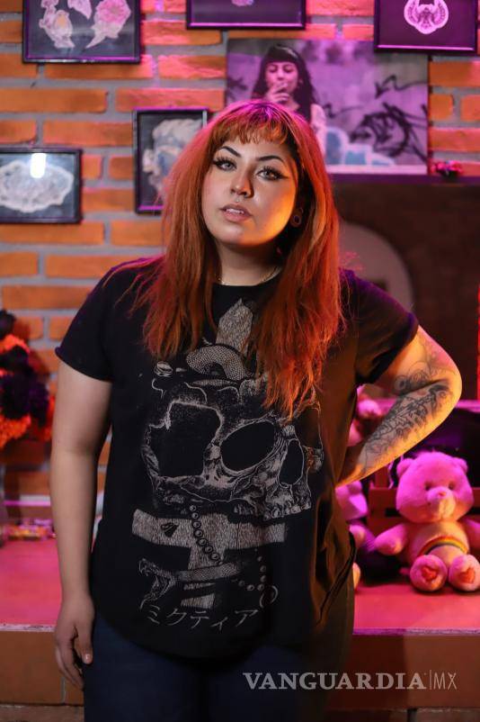 $!‘Queenslayer Tatoo’ de Saltillo ofrece tatuajes gratis para cubrir cicatrices de autolesión o por violencia de género