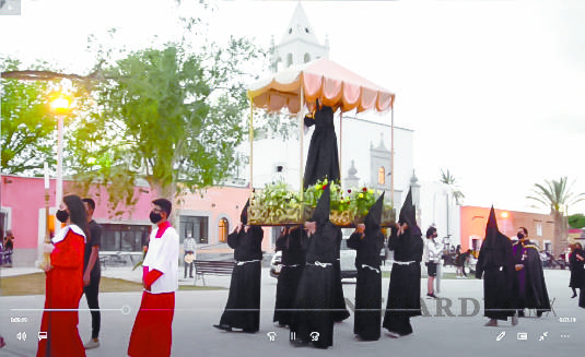$!En Viesca, realizan una ‘íntima’ procesión del silencio y queda en formato virtual
