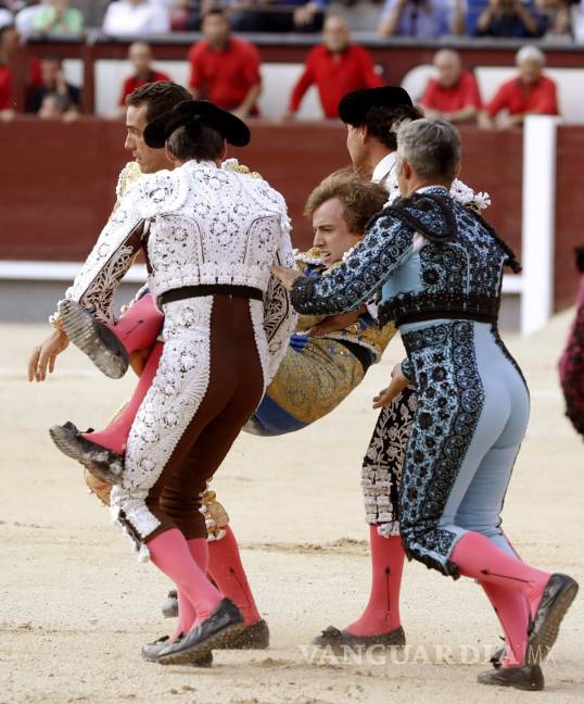 $!&quot;Pensaba que me moría”, dice el torero español Román Collado