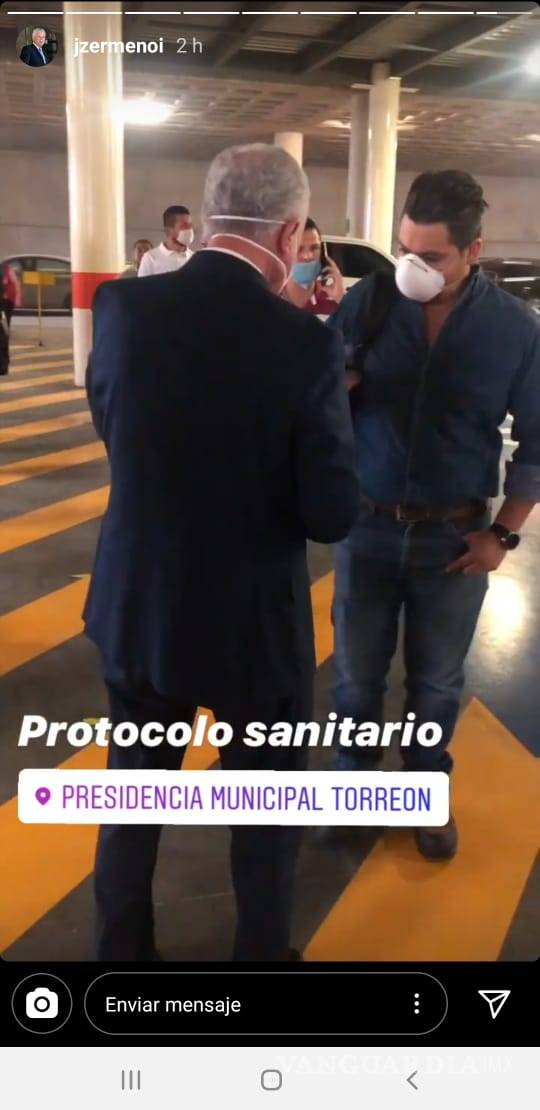 $!Entrega Zermeño cubrebocas y da la bienvenida a los trabajadores de Presidencia de Torreón