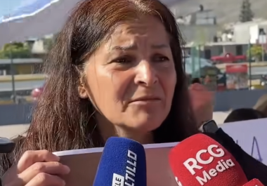 Sandra, madre de Luisa, acudió a la audiencia de vinculación y reiteró su exigencia para que la muerte de su hija sea investigada bajo el protocolo de feminicidio.