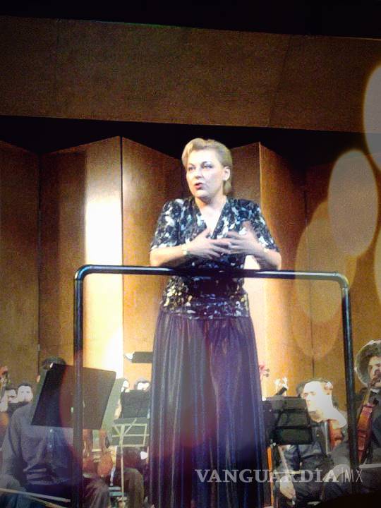 $!Natalia Riazanova: el talento de Moscú que conmueve a México con batuta y violín