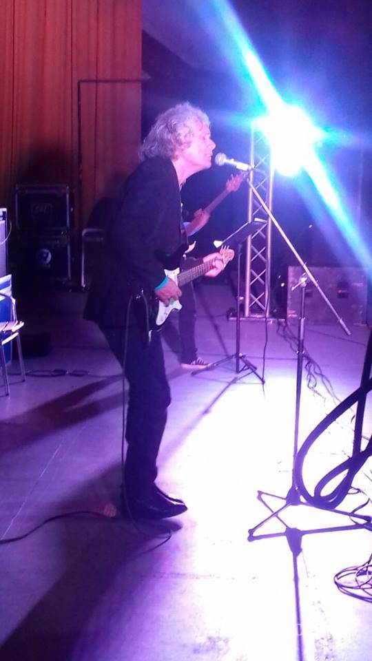 $!Blues y fraude desgarran noche de concierto en Monterrey