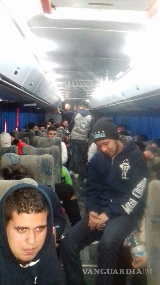 $!¡A la porra...! Mandan a fanáticos de Rayados