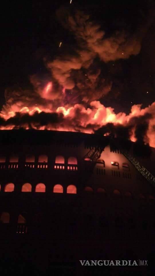 $!Se incendia el Coliseo Centenario Torreón