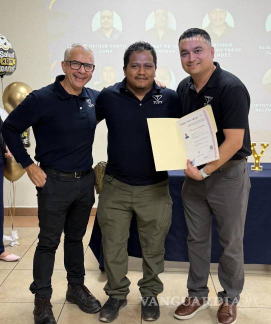 $!Emanuel Cerda Martínez, gerente de Recursos Humanos, reconoce el compromiso y crecimiento de los nuevos instructores.