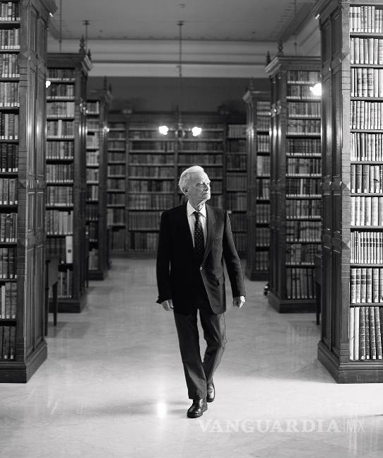 $!Luis Goytisolo: 'Hay mujeres que se equivocan acusando al diccionario de machista'