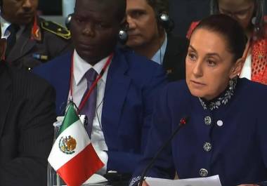 La mandataria informó que conversó con su homólogo sobre asuntos históricos vinculados con la conquista.