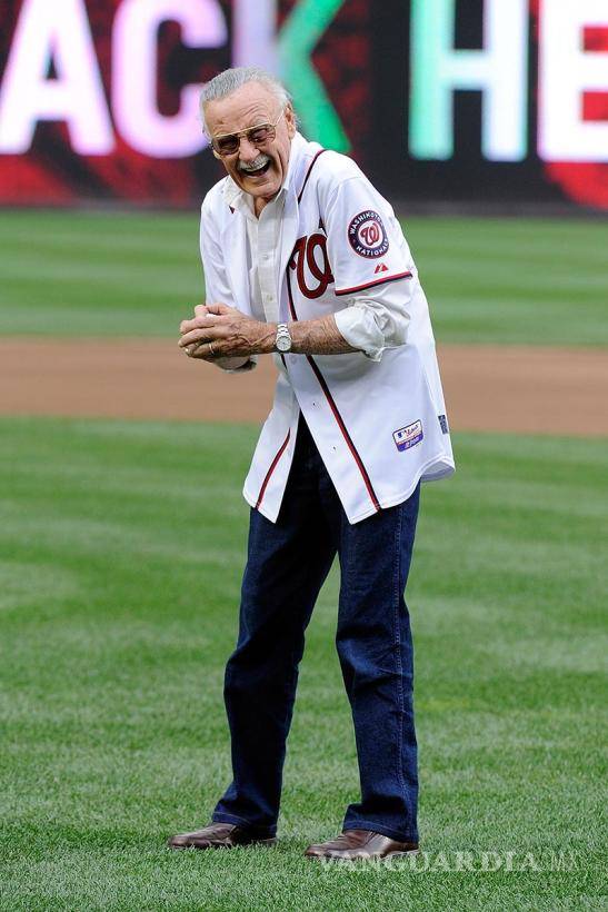 $!Stan Lee, el fanático del beisbol que hizo superhéroe al mexicano Sergio Romo