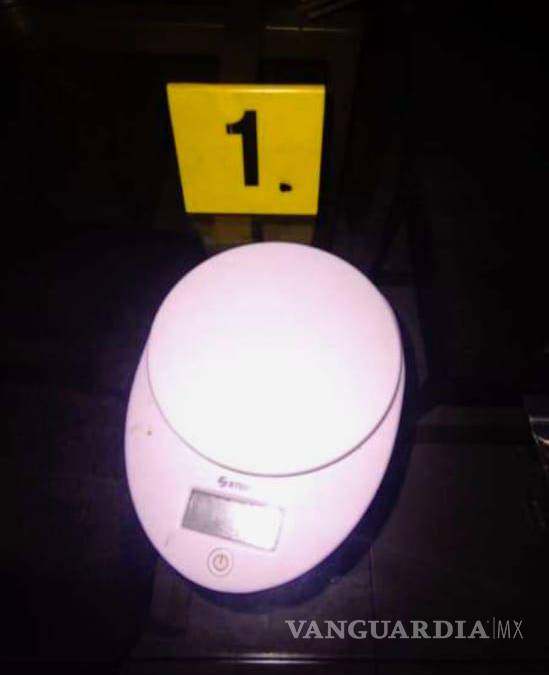 Fiscalía de Nuevo León catea dos viviendas en Monterrey por delitos contra la salud