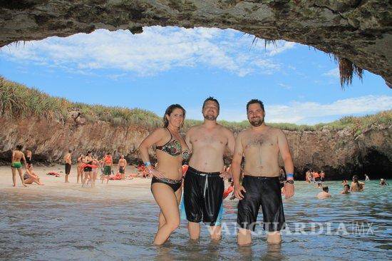 $!Cierran playa en Islas Marietas al turismo por daño ecológico