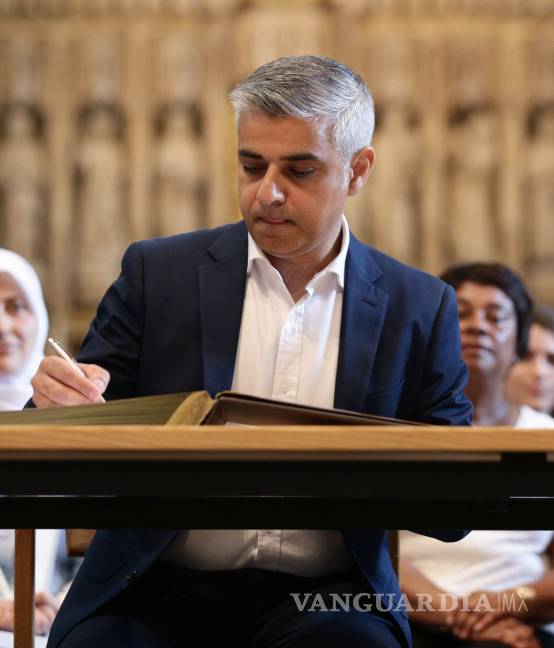 $!“Me llamo Sadiq Khan y soy el alcalde de Londres”