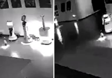 El robot Erbai liderando a otros mecatrónicos fuera de sus puestos, en imágenes captadas por CCTV.