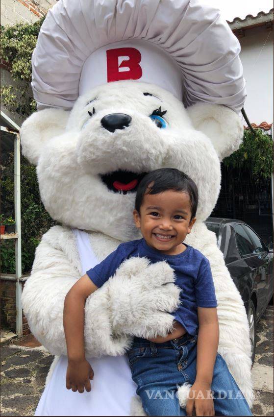 $!'Niño Concha' fue festejado hasta por el Osito Bimbo