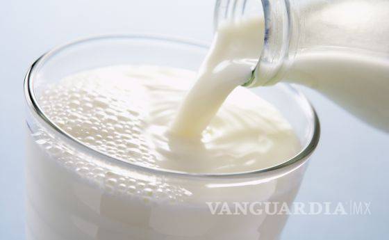 Se venden como "leches"... ¡pero no los son!, alerta Profeco