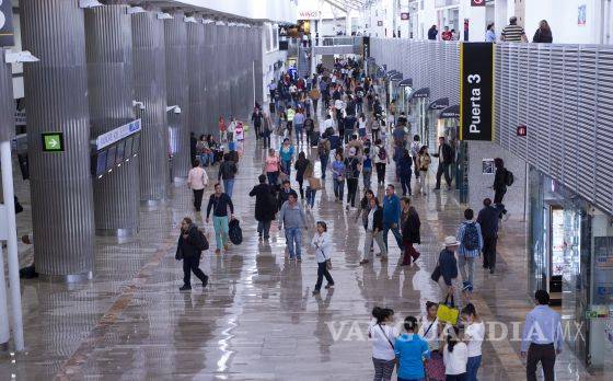 Aerolíneas deben compensar a usuarios por cancelación o demoras: SCJN